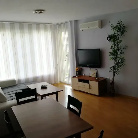 Yassen Vip Apartment